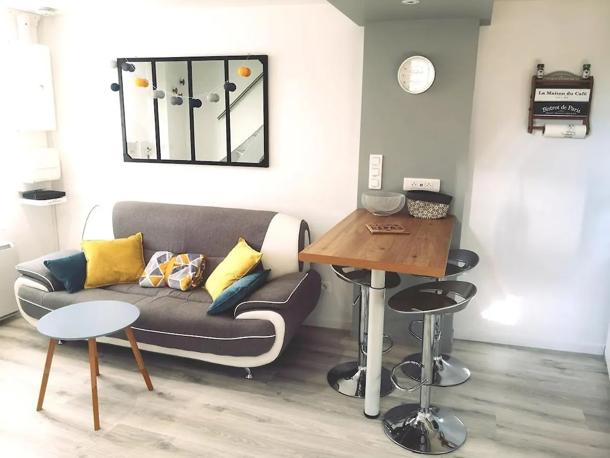 Holiday home Lover Gnate Villa Le Breuil-sur-Couze