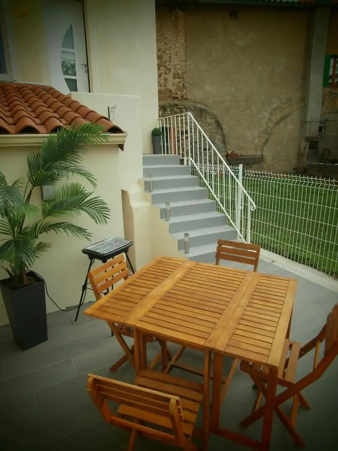 Holiday home Lover Gnate Villa Le Breuil-sur-Couze